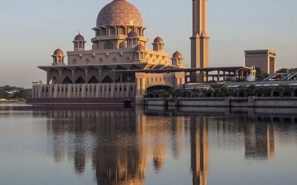 Putrajaya Architecture & Lake